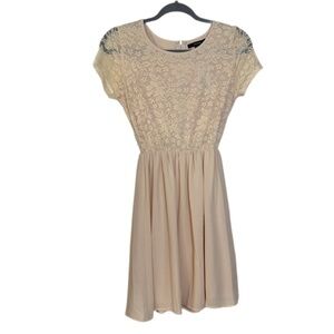 Forever 21 Cream Color Lace Bodice Dress NWT Size Large